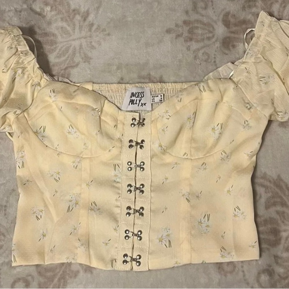 Princess polly top